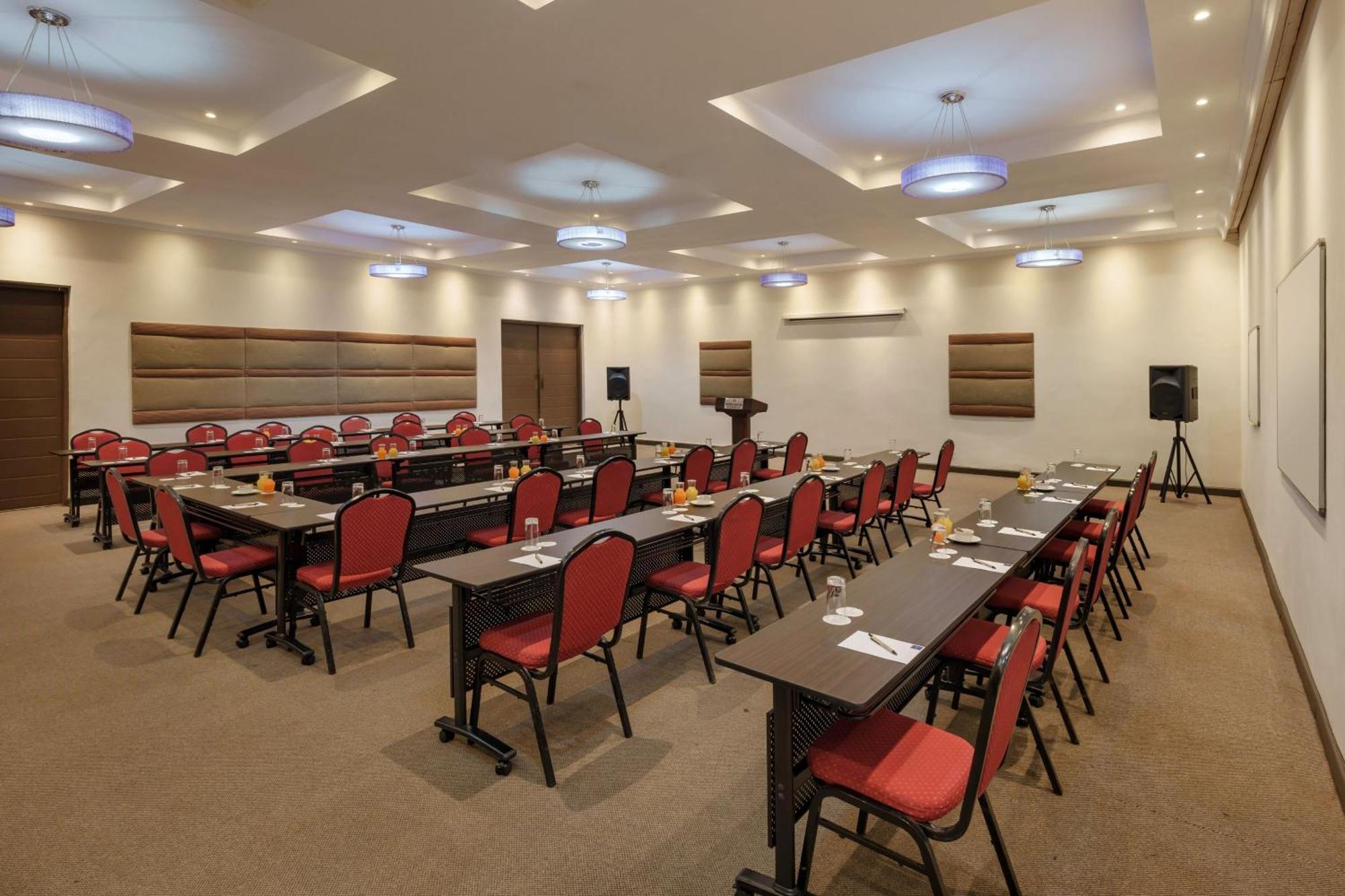 Protea Hotel By Marriott Chipata Exterior photo