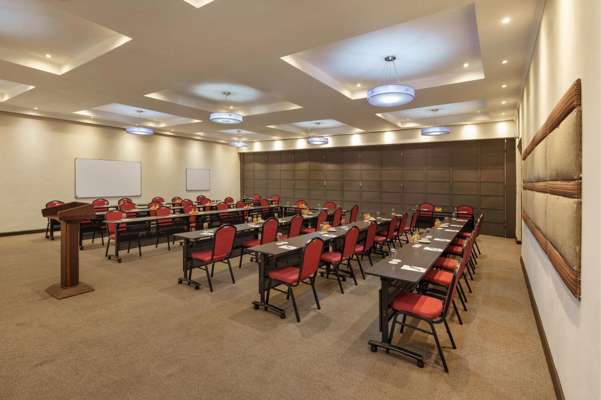 Protea Hotel By Marriott Chipata Exterior photo