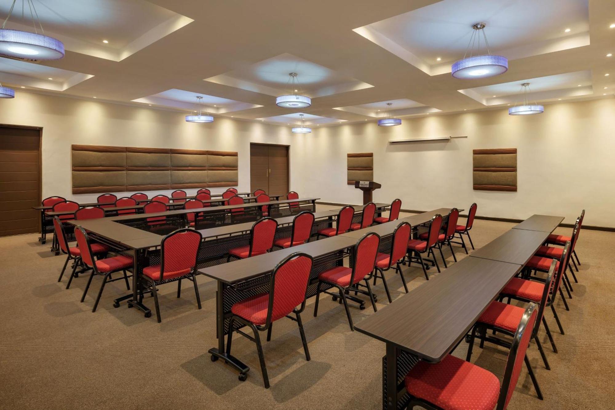 Protea Hotel By Marriott Chipata Exterior photo