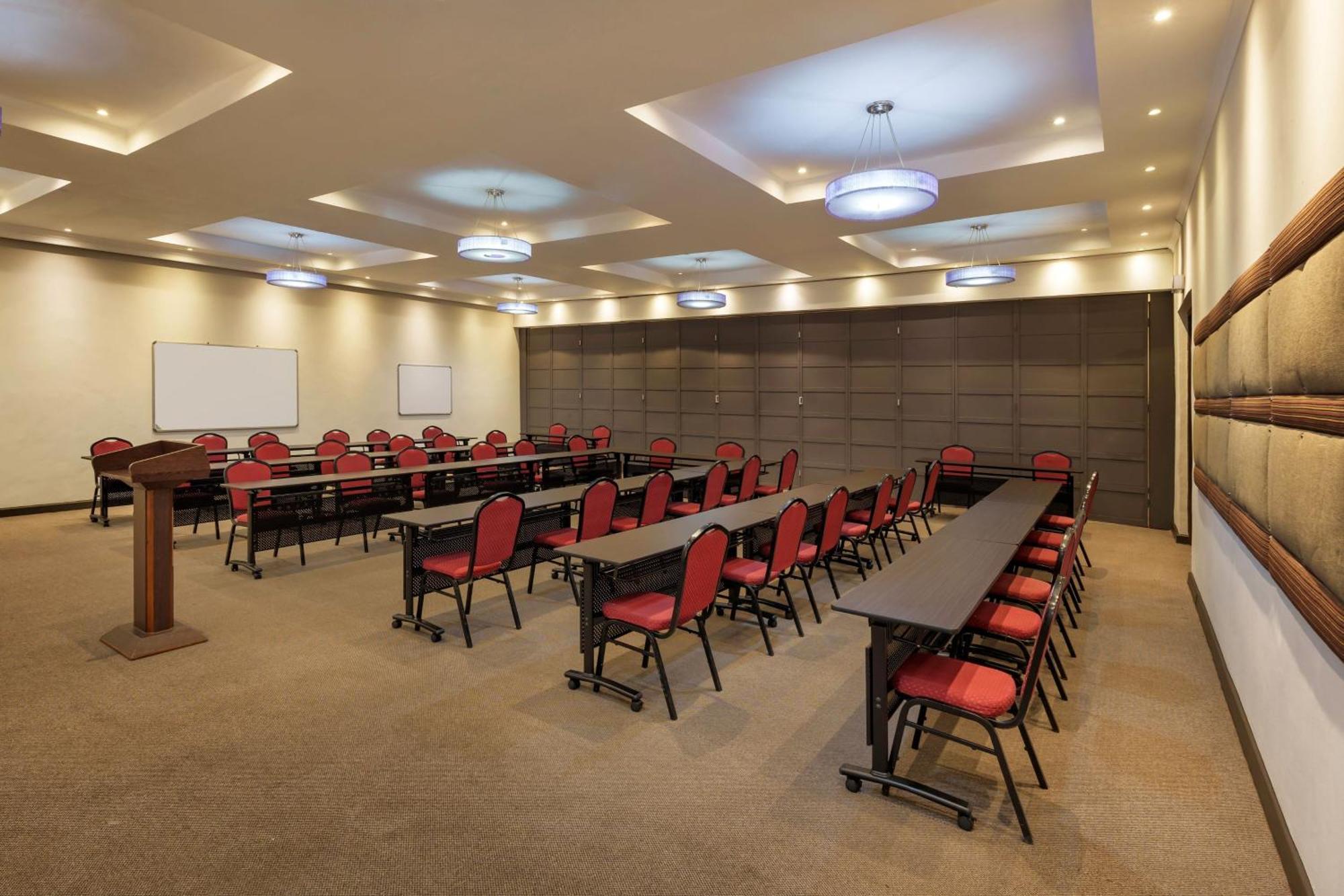 Protea Hotel By Marriott Chipata Exterior photo