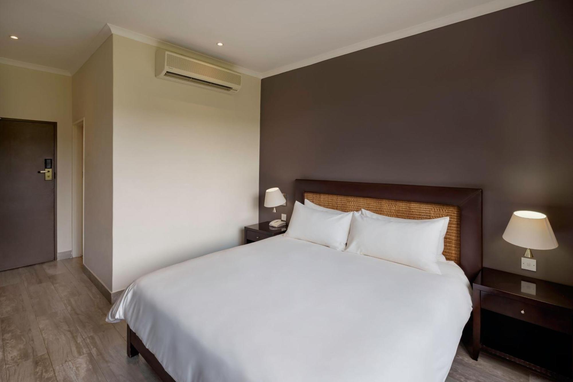 Protea Hotel By Marriott Chipata Exterior photo
